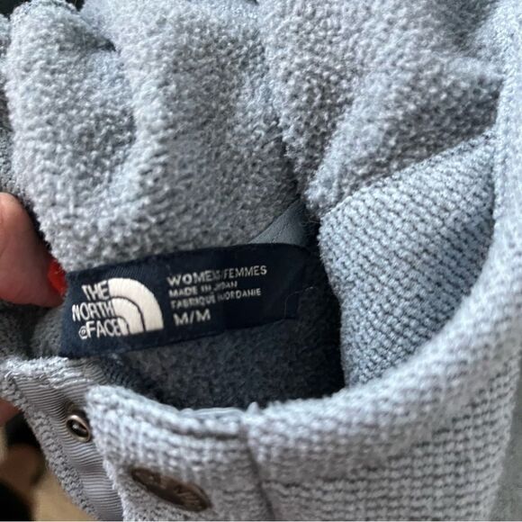North Face Blue Button Hoodie Size Medium - Picture 4 of 7